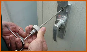 Trenton MI Locksmith Store Trenton, MI 734-535-1969 - 5-lock-opening